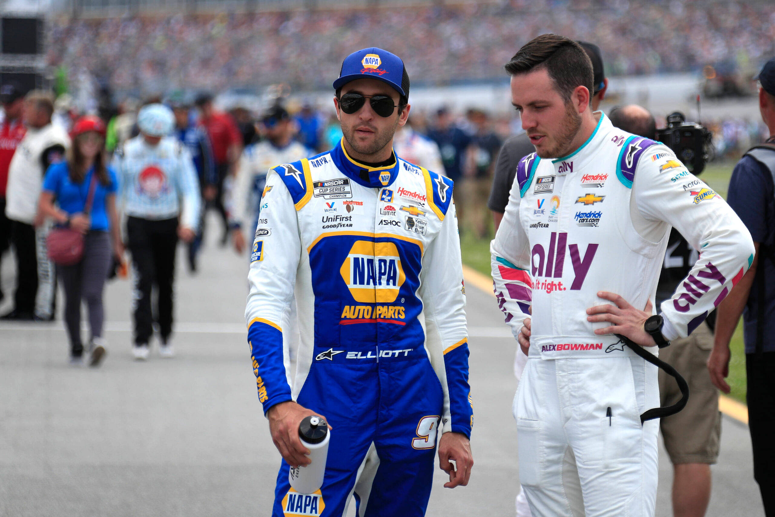 "It is uncomfortable": Are Chase Elliott and Alex Bowman under pressure at HMS after disastrous 2023 NASCAR season?